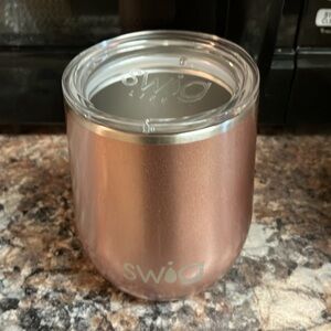 FINAL PRICE! BNWT Swig Stainless Steel 12 oz Stemless Cup